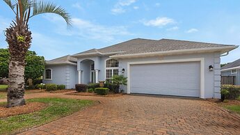 Private Pool + Golf Cart & Dog Friendly, Minutes to Beach in Miramar B