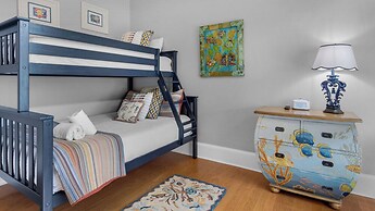 Private Pool + Golf Cart & Dog Friendly, Minutes to Beach in Miramar B