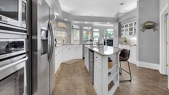 Private Pool + Golf Cart & Dog Friendly, Minutes to Beach in Miramar B