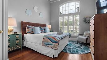 Private Pool + Golf Cart & Dog Friendly, Minutes to Beach in Miramar B