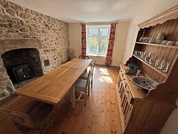 Charming 3-bed Cottage in Upper Wharfedale