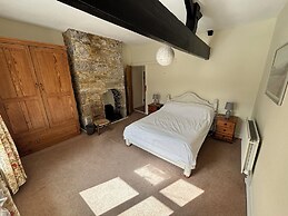 Charming 3-bed Cottage in Upper Wharfedale