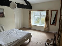 Charming 3-bed Cottage in Upper Wharfedale