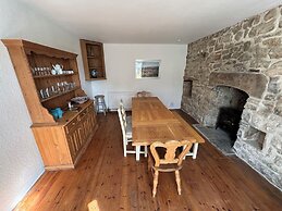 Charming 3-bed Cottage in Upper Wharfedale