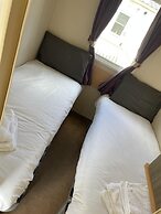 Remarkable 2-bed Holiday Home in Whitstable