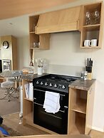 Remarkable 2-bed Holiday Home in Whitstable