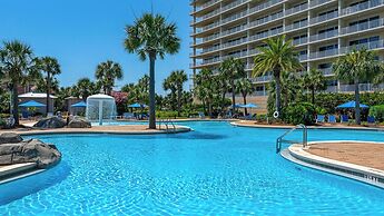 Spacious 2BR Condo w/ Partial Gulf Views, Pool, Across the Street From