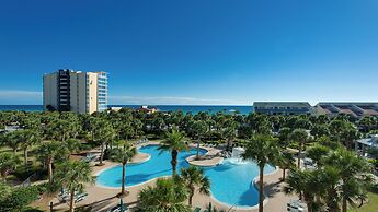 Spacious 2BR Condo w/ Partial Gulf Views, Pool, Across the Street From