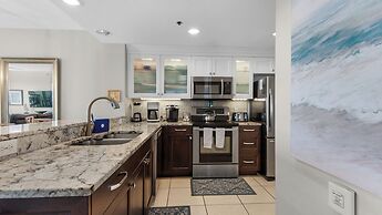 Spacious 2BR Condo w/ Partial Gulf Views, Pool, Across the Street From