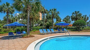 Spacious 2BR Condo w/ Partial Gulf Views, Pool, Across the Street From