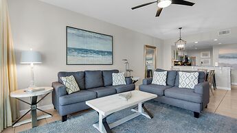 Spacious 2BR Condo w/ Partial Gulf Views, Pool, Across the Street From