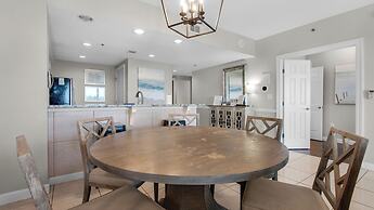 Spacious 2BR Condo w/ Partial Gulf Views, Pool, Across the Street From