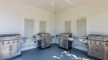 Spacious 2BR Condo w/ Partial Gulf Views, Pool, Across the Street From