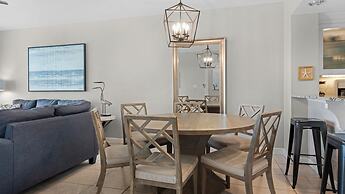 Spacious 2BR Condo w/ Partial Gulf Views, Pool, Across the Street From