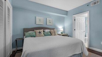 Spacious 2BR Condo w/ Partial Gulf Views, Pool, Across the Street From