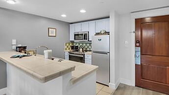 Steps From Baytowne Wharf With Pool & Private Beach Access