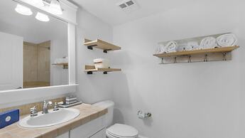 Steps From Baytowne Wharf With Pool & Private Beach Access