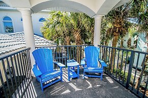 Stunning Views! 9BR Gulf Front Home, Pool, Elevator, Pool Table
