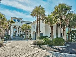 Stunning Views! 9BR Gulf Front Home, Pool, Elevator, Pool Table