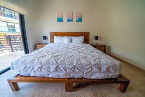 Condo Arena - Rooftop with Ocean Views