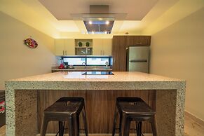 Condo Arena - Rooftop with Ocean Views