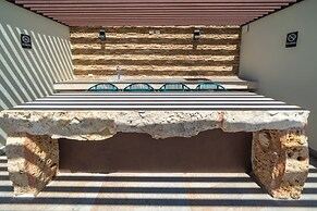 Condo Arena - Rooftop with Ocean Views