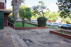 Remarkable 2-bed Apartment in Harare