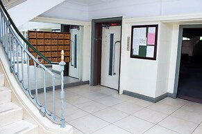 Remarkable 2-bed Apartment in Harare