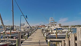 Destin Studio With Resort Amenities and Private Beach Access