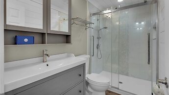 Destin Studio With Resort Amenities and Private Beach Access