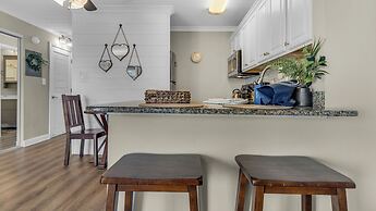 Destin Studio With Resort Amenities and Private Beach Access