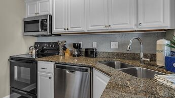 Destin Studio With Resort Amenities and Private Beach Access