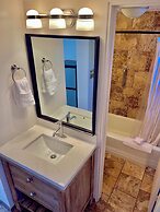 Canyons Edge Route 66 Motel