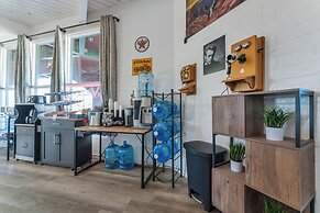 Canyons Edge Route 66 Motel