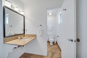 Canyons Edge Route 66 Motel