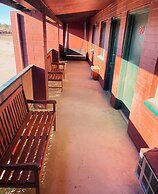 Canyons Edge Route 66 Motel