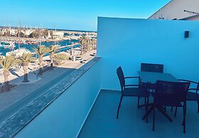Spectacular Lagos Marina View apt on Promenade