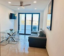 Spectacular Lagos Marina View apt on Promenade