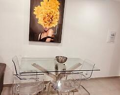 Spectacular Lagos Marina View apt on Promenade