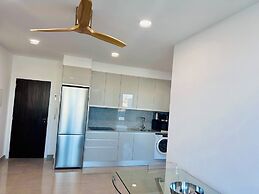 Spectacular Lagos Marina View apt on Promenade