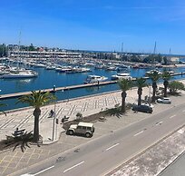 Spectacular Lagos Marina View apt on Promenade