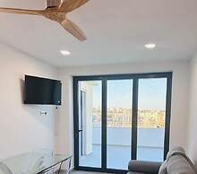 Spectacular Lagos Marina View apt on Promenade