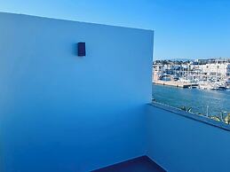 Spectacular Lagos Marina View apt on Promenade