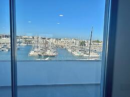 Spectacular Lagos Marina View apt on Promenade