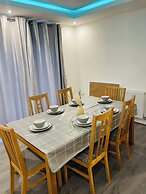 Citrine Suite 4 Bed House in Stoke on Trent