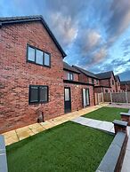 Citrine Suite 4 Bed House in Stoke on Trent