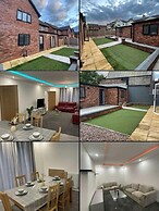 Citrine Suite 4 Bed House in Stoke on Trent