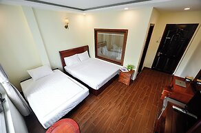 Red Sun Airport Saigon Hotel