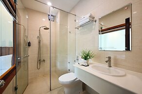 Red Sun Airport Saigon Hotel