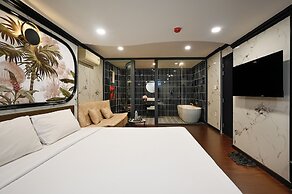 Red Sun Airport Saigon Hotel